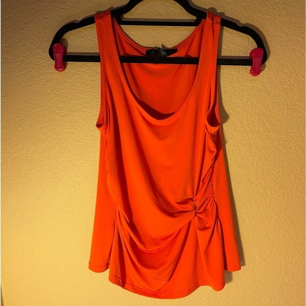 KENNETH Cole Bold Orange Faux Wrap Tank Top Medium Stretchy Flattering Travel - Picture 12 of 12